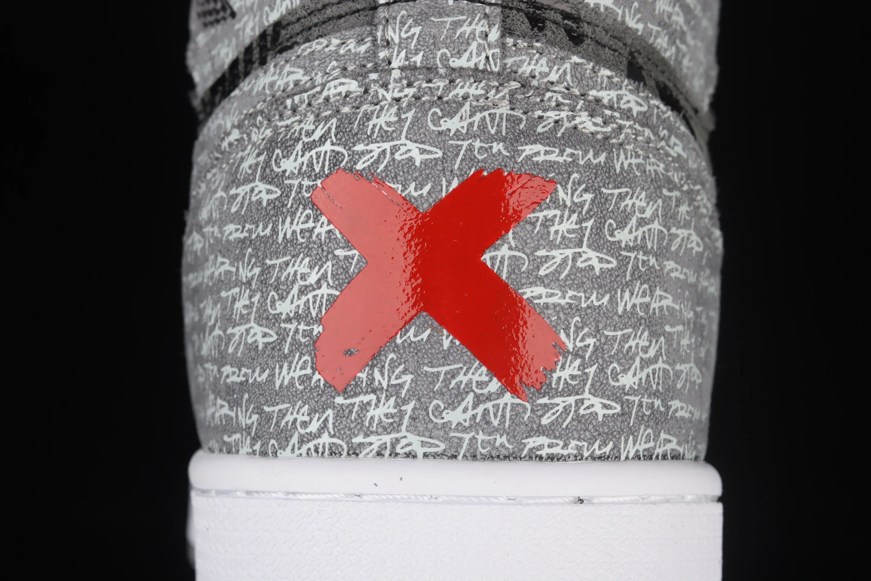 All categories Air Jordan Jordan series basketball shoes Air Jordan 1 High Air Jordan 1 High OG "Rebellionaire" AJ1 Joe 1 black and gray banned "Rebelionaire" high-top basketball shoes 555088-036